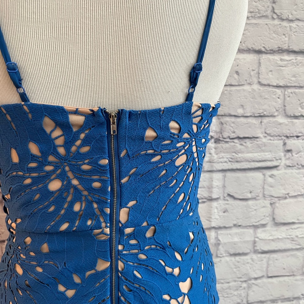 Lulu's Resplendent  Blue lace overlay bodycon midi dress XL - Picture 4 of 6